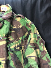 Charger l'image dans la galerie, British Military Surplus Army DPM Camouflage Combat Smock - Size 180/96 - The Militaria Shop