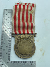 Load image into Gallery viewer, Original WW1 French Commemorative War Medal - The Militaria Shop