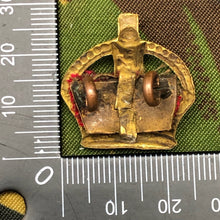 Lade das Bild in den Galerie-Viewer, Original WW1/WW2 British Army Rank Crown - The Militaria Shop