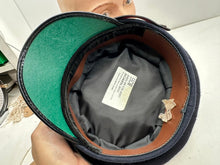 Lade das Bild in den Galerie-Viewer, Genuine British Army Peaked Cap - Royal Artillery - Size 55cm - The Militaria Shop