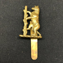 Load image into Gallery viewer, Genuine British Army WW2 Warwickshire Yeomanry Cap Badge - The Militaria Shop