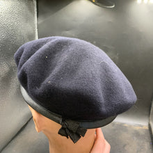 Lade das Bild in den Galerie-Viewer, Genuine British Army Forces All Regiment Wool Beret - Size 57 - The Militaria Shop