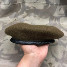 Lade das Bild in den Galerie-Viewer, Genuine British Army Forces Beret - Guards Division - Size 55 - The Militaria Shop