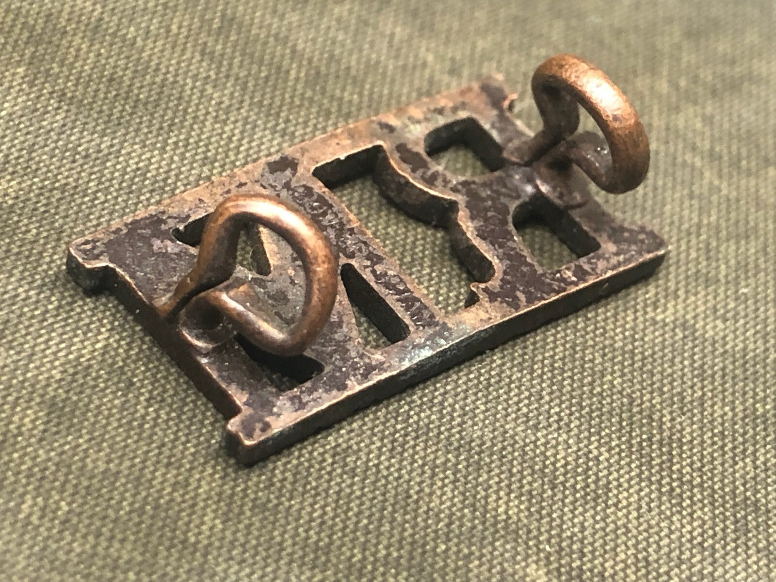 Genuine British Army Brass Shoulder Title - Royal Marines - The Militaria Shop