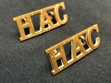 Load image into Gallery viewer, Original WW1 British Army Brass Shoulder Titles - Honourable Artillery Company - The Militaria Shop