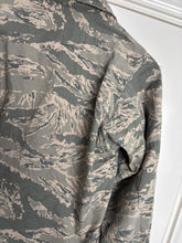Charger l'image dans la galerie, Surplus US Air Force UCP Uniform Jacket 38 Chest - The Militaria Shop