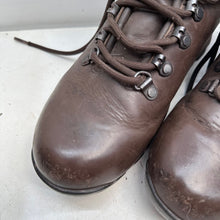 Load image into Gallery viewer, British Army Surplus Brown Leather Combat Boots - Iturri - Size UK 6 M - The Militaria Shop