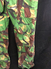 Charger l'image dans la galerie, Genuine British Army 68 Pattern DPM Trousers - Size 28" Waist - The Militaria Shop
