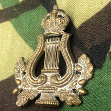 Lade das Bild in den Galerie-Viewer, Original WW2 British Army Cap Badge - Army Musician / Bandsman - The Militaria Shop
