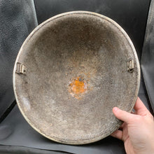 Lade das Bild in den Galerie-Viewer, Original British Army Mk4 Turtle Combat Helmet - The Militaria Shop