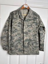 Charger l'image dans la galerie, Surplus US Air Force UCP Uniform Jacket 42 Chest - The Militaria Shop