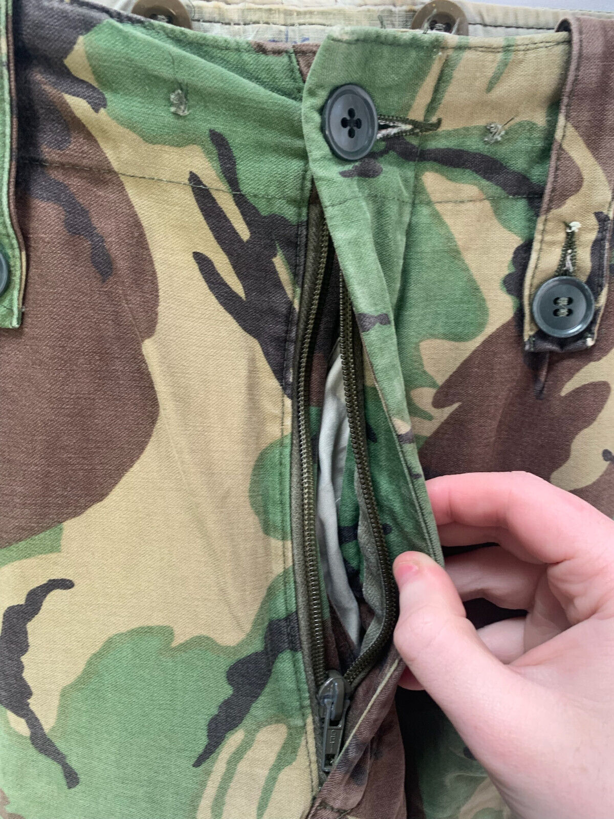 Genuine British Army 68 Pattern DPM Jungle Camouflaged Trousers - Size 28" Waist - The Militaria Shop
