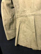 Lade das Bild in den Galerie-Viewer, Original WW2 US Army Class A Dress Jacket - Private Ryan Prop - 38" Regular - The Militaria Shop