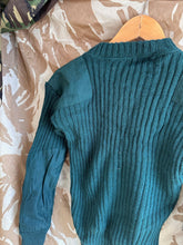 Load image into Gallery viewer, Genuine British Army Commando Green Pull Over Jumper WRAC - Size 4 - 40" Chest - The Militaria Shop