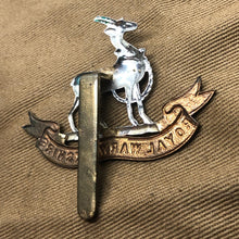 Load image into Gallery viewer, Genuine British Army Cap Badge - Royal Warwickshire Regiment - The Militaria Shop