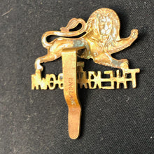 Charger l'image dans la galerie, Genuine WW2 British Army Brass Cap Badge - King's Own Royal Regiment (Lancaster) - The Militaria Shop