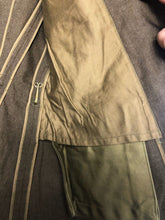 Lade das Bild in den Galerie-Viewer, Original WW2 US Army Class A Dress Jacket 1941 - Private Ryan Prop - 38" STUB - The Militaria Shop