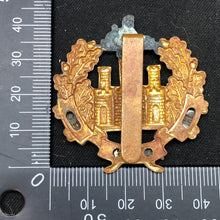 Lade das Bild in den Galerie-Viewer, Original WW2 British Army Cap Badge - Essex Regiment - The Militaria Shop