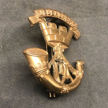 Load image into Gallery viewer, Original WW1/WW2 British Army Somerset Light Infantry Collar Badge - The Militaria Shop