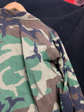 Load image into Gallery viewer, US Army Jacket Mens Woodland Camo Combat Military USA BDU Coat - 37" Chest - The Militaria Shop
