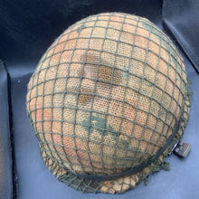 Charger l'image dans la galerie, Genuine Dutch Army M53 Euroclone of WW2 US M1 Camouflaged Helmet & Liner Set - The Militaria Shop