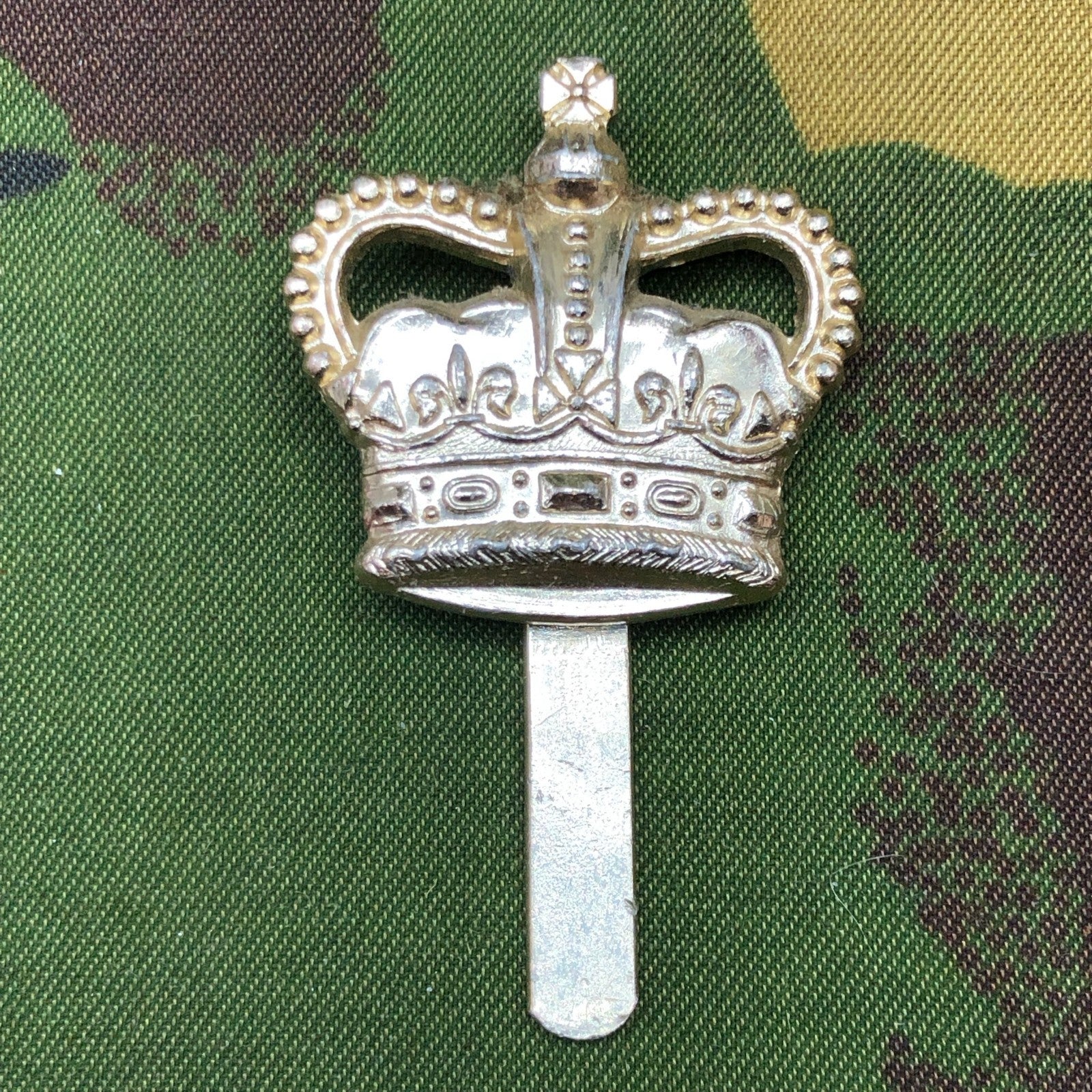 Original British Staybrite Army Cap Badge Ministry of Defence Civilian Employee - The Militaria Shop