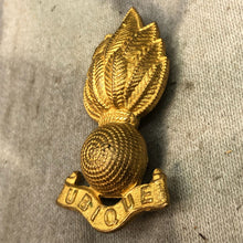 Load image into Gallery viewer, Original WW2 British Army Royal Engnineers Cap Badge - The Militaria Shop