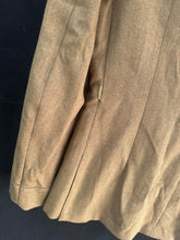 Lade das Bild in den Galerie-Viewer, British Army Surplus No.2 Service Dress Jacket - Size 182/100/84 - The Militaria Shop
