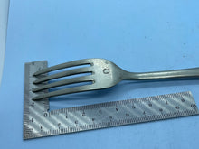Lade das Bild in den Galerie-Viewer, Original WW1 / WW2 Australian Army Marked Mess Fork - The Militaria Shop