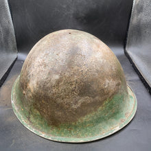 Lade das Bild in den Galerie-Viewer, Original WW2 British/Canadian Army Mk3 Turtle Combat Helmet - The Militaria Shop