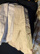 Load image into Gallery viewer, Gulf War US Army DCU Camouflaged Combat Field Coat/Jacket - Medium/Long - The Militaria Shop