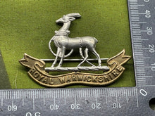 Lade das Bild in den Galerie-Viewer, Original WW1 / WW2 British Army - Royal Warwickshire Regiment Sweetheart Brooch - The Militaria Shop