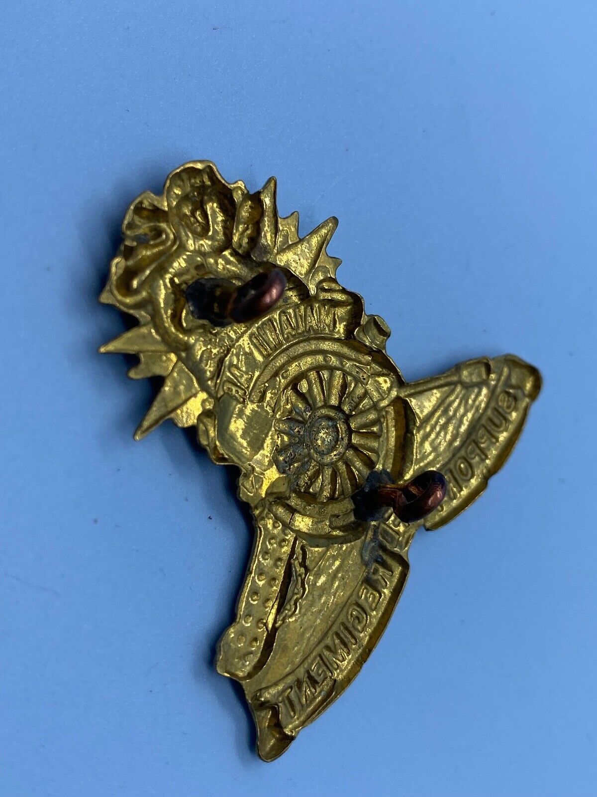 Original British Army / Malawi Artillery Support Regiment Cap Badge - The Militaria Shop