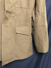 Lade das Bild in den Galerie-Viewer, Original British Army No.2 Dress Uniform Jacket - Grade 1 - Size 176/104/88 - The Militaria Shop