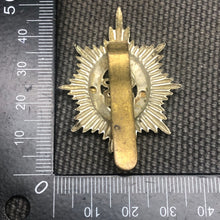 Charger l'image dans la galerie, Original WW2 British Army Worcestershire Regiment Cap Badge - The Militaria Shop