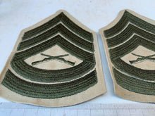 Charger l'image dans la galerie, Pair of USMC United States Marine Corps Army Rank Chevrons - Gunnery Sergeant - The Militaria Shop