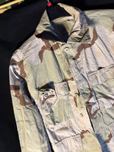 Load image into Gallery viewer, Gulf War US Army DCU Camouflaged Combat Field Coat/Jacket - Small/X-Short - The Militaria Shop