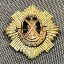 Load image into Gallery viewer, Original WW2 British Army Cap Badge - The Royal Scots - The Militaria Shop