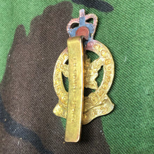 Load image into Gallery viewer, Original Canadian Army Royal Montreal Regiment Cap Badge - The Militaria Shop