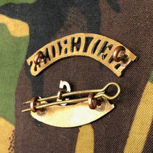 Load image into Gallery viewer, Original WW1 British Army Red Cross Shoulder Title - Hunts - The Militaria Shop