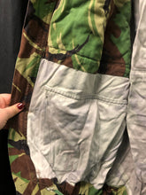 Charger l'image dans la galerie, Genuine British Army Surplus DPM Camouflaged Combat Smock - Size 180/96 - The Militaria Shop