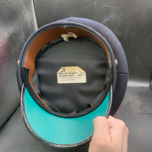 Lade das Bild in den Galerie-Viewer, British Army Royal Artillery Peaked Cap - Size 55 - The Militaria Shop