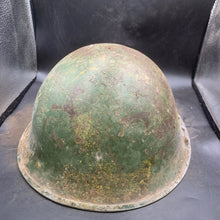 Lade das Bild in den Galerie-Viewer, Original WW2 British/Canadian Army Mk3 Turtle Combat Helmet - The Militaria Shop