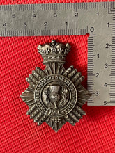 Load image into Gallery viewer, WW1 / WW2 British Army Duke of Edinburgh's Own Volunteer Rifles Cap Badge - The Militaria Shop