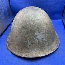 Charger l'image dans la galerie, Original WW2 Mk3 Canadian / British Army Turtle Helmet High Rivet - The Militaria Shop