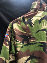 Charger l'image dans la galerie, Genuine British Army DPM Camouflage Jacket - Size 170/96 - The Militaria Shop