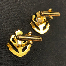 Load image into Gallery viewer, British Army Queen's Own Highlanders (Seaforth and Camerons) Cufflinks Set - The Militaria Shop