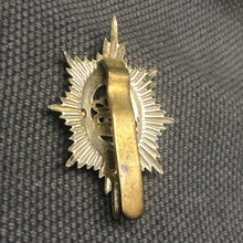 Charger l'image dans la galerie, Original WW2 British Army Worcestershire Regiment Cap Badge - The Militaria Shop