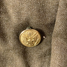 Lade das Bild in den Galerie-Viewer, Original WW2 US Army Class A Dress Jacket 1940 - Private Ryan Prop - 39" Long - The Militaria Shop