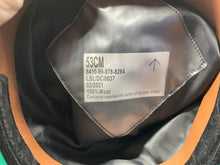 Lade das Bild in den Galerie-Viewer, Original British Army - Women's Royal Army Medical Corps Peaked Cap - Size 53cm - The Militaria Shop